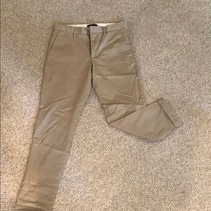 BANANA REPUBLIC CHINOS